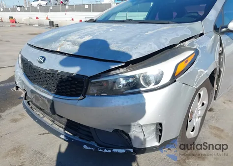 2018 Kia Forte Lx z USA, uszkodzony, nr VIN 3KPFL4A74JE196053